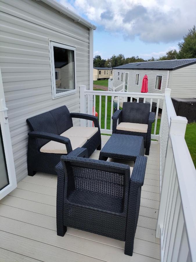 3 Bedroom Stylish Caravan - Vans With Business Sign Not Allowed Port Seton Bagian luar foto