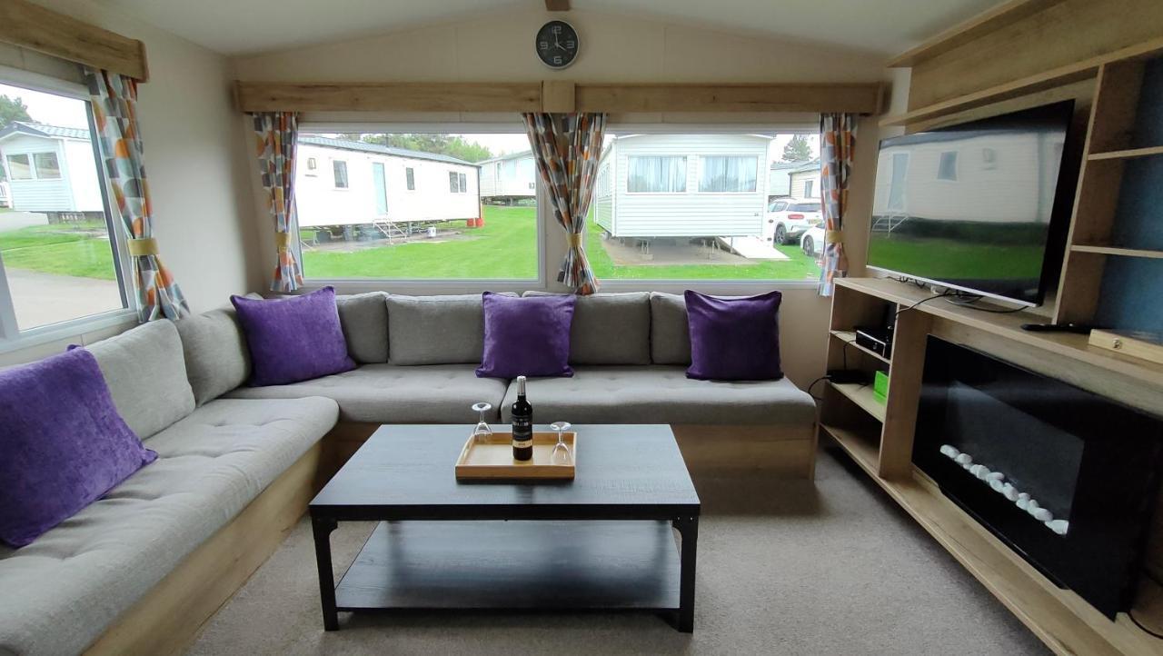 3 Bedroom Stylish Caravan - Vans With Business Sign Not Allowed Port Seton Bagian luar foto